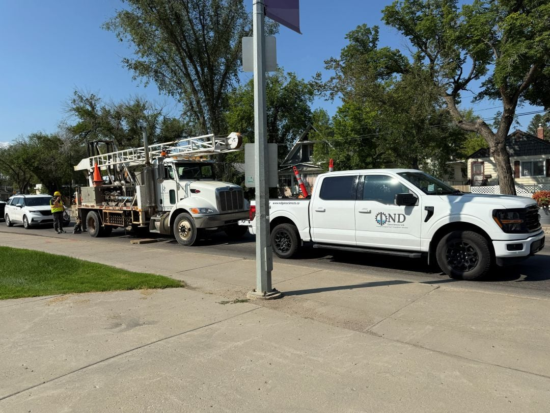 Geotechnical drilling equipment and borehole operation